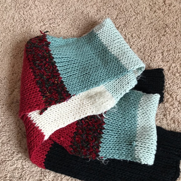 Scarf - Picture 2 of 2